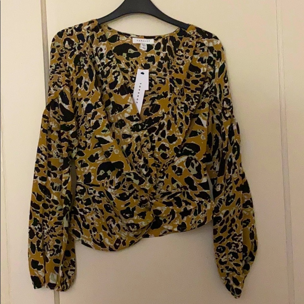 NWT TopShop tan twist front long sleeve size: 4
